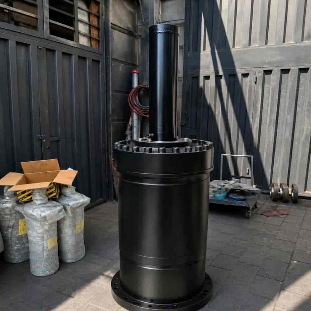 سیلندر هیدرولیک 500ton مجهز به جک اسکورت